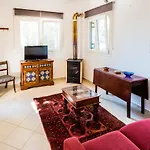 Gabriella Lefkada Vafkeri