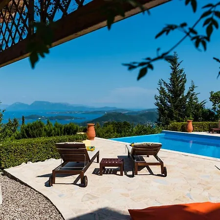 Gabriella Lefkada *