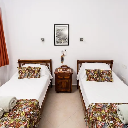 Gabriella Lefkada Vila *